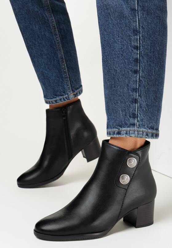Czarne Botki na Słupku z Nitami Remaye 2