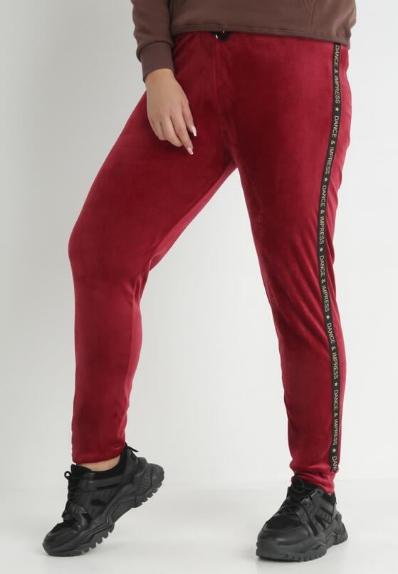 Bordowe Spodnie Dresowe Welurowe z Lampasami Yege 1