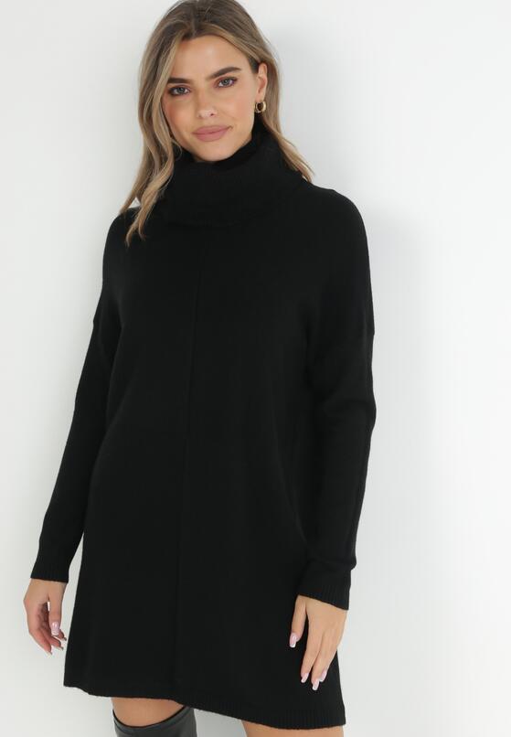 Czarna Sukienka Dzianinowa Oversize z Golfem Zanfina 4