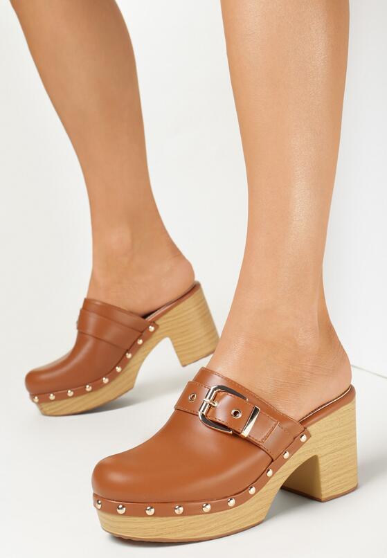 Brązowe Klapki na Słupku i Platformie z Ozdobnym Paskiem Yenelo 1