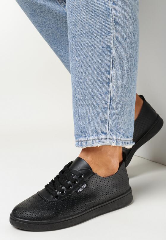 Czarne Tenisówki na Płaskiej Podeszwie z Drobną Perforacją Rephelia 2