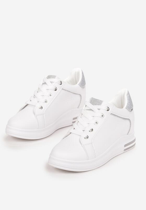 Biało-Srebrne Sneakersy na Koturnie z Brokatowymi Wstawkami Angharad