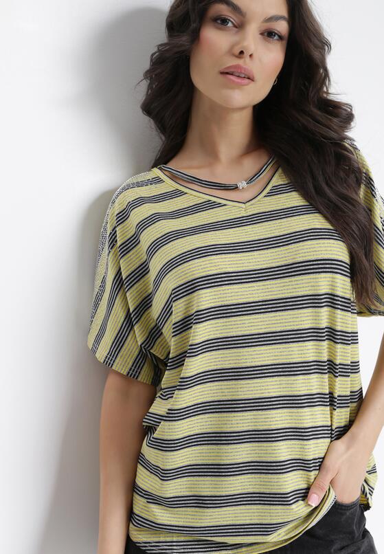 Żółta Bluzka Nietoperz z Ozdobnym Dekoltem i Cyrkoniami na Rękawach Fynna 1