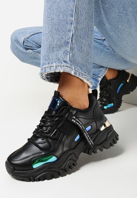 Czarne Sneakersy na Grubej Podeszwie z Bieżnikiem i Modnymi Wstawkami Evin 1