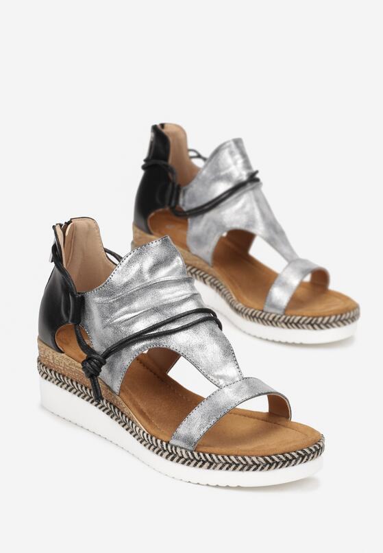 Czarne Sandały na Koturnie z Ozdobnym Wiązaniem Chenlia 4