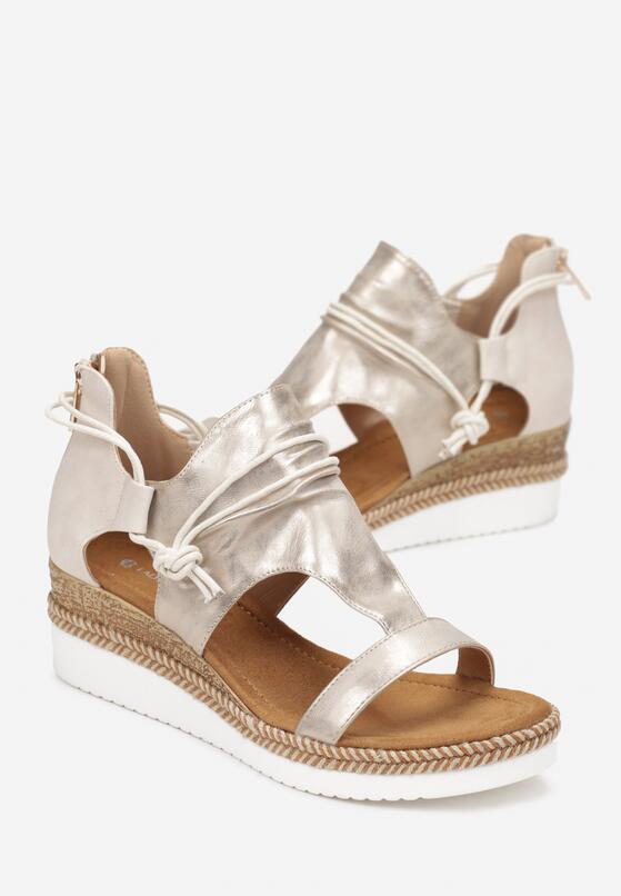 Beżowe Sandały na Koturnie z Ozdobnym Wiązaniem Chenlia 4