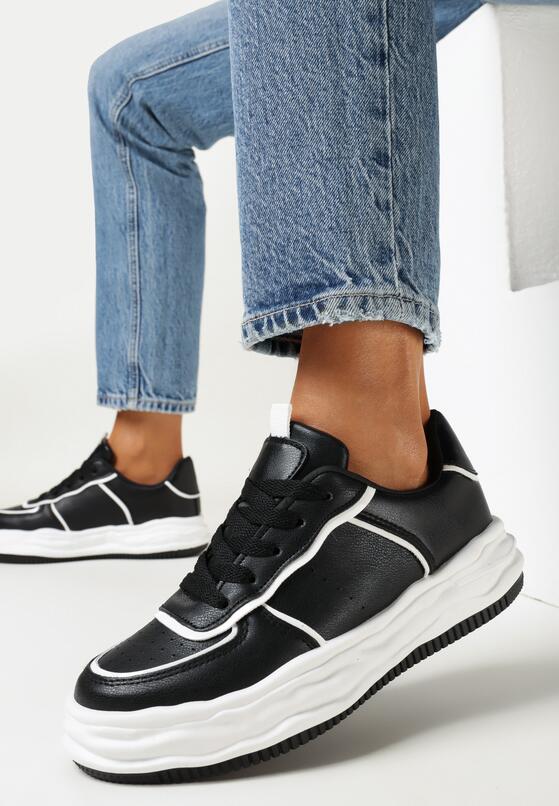 Czarne Sneakersy na Grubej Podeszwie z Modnymi Przeszyciami Persentha 2