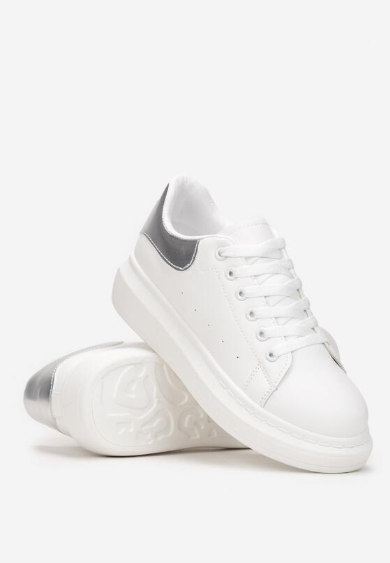 Biało Srebrne Sneakersy z Ozdobnym Zapiętkiem Erita