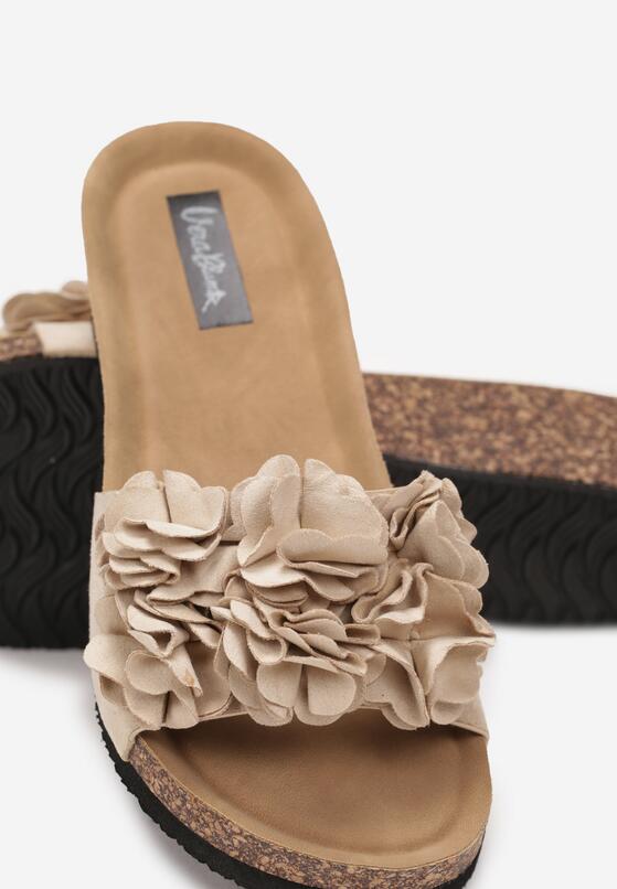 Beżowe Klapki na Niskim Koturnie z Ozdobnymi Kwiatkami Lundia 5