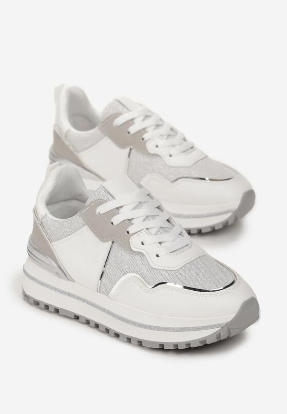 Białe Sneakersy Przed Kostkę z Grubą Podeszwą i Metalicznymi Zdobieniami Azaya 4