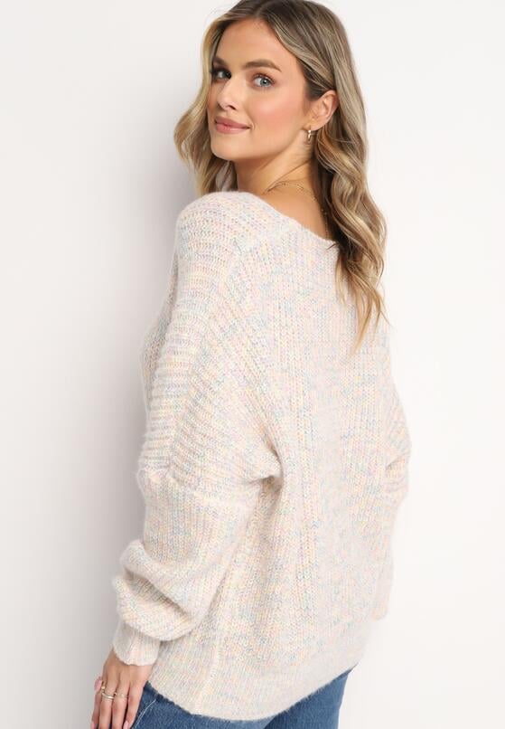 Jasnobeżowy Luźny Sweter z Trójkątnym Dekoltem i Ściągaczami Tamado 3