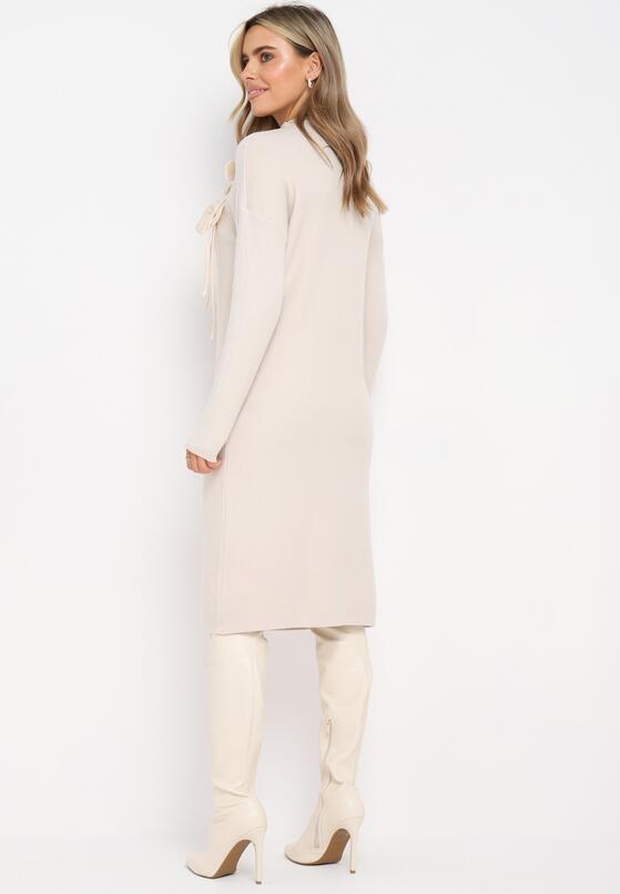 Jasnobeżowa Pudełkowa Midi Sukienka z Półgolfem i Kieszeniami oraz Kokardkami Rito 3