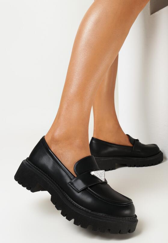 Czarne Mokasyny z Trójkątną Aplikacją z Cyrkoniami Silovam 1