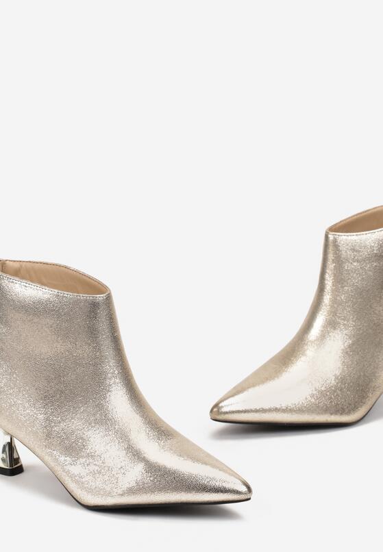 Botine Aurii 5