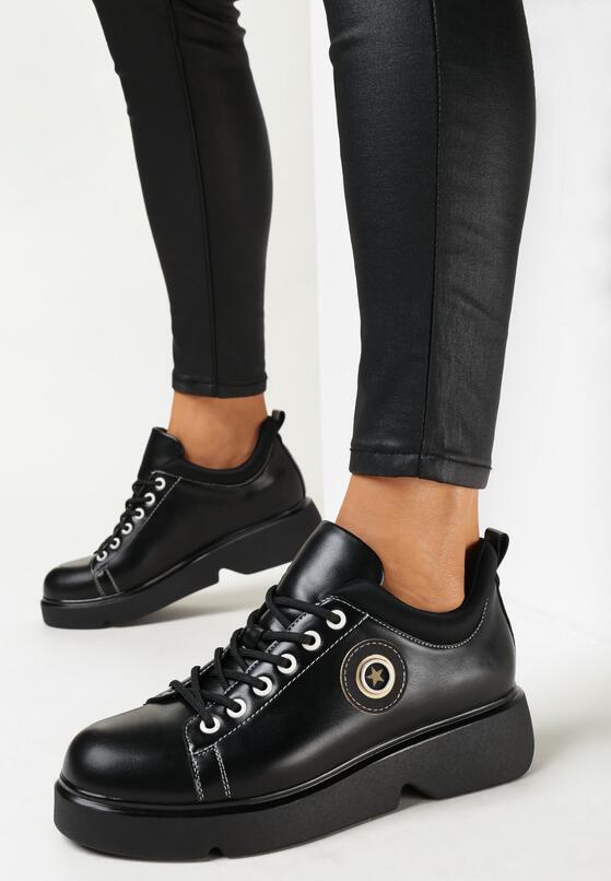 Czarne Sznurowane Półbuty na Grubej Podeszwie z Naszywką Krizia 2