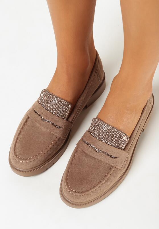 Ciemnobeżowe Mokasyny z Ekozamszu z Cyrkoniami na Języku Hermesind 2
