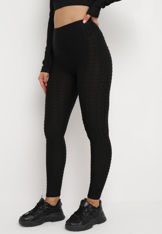 Czarne Legginsy Push Up Ozdobione Tłoczonym Wzorem Nanoune 1