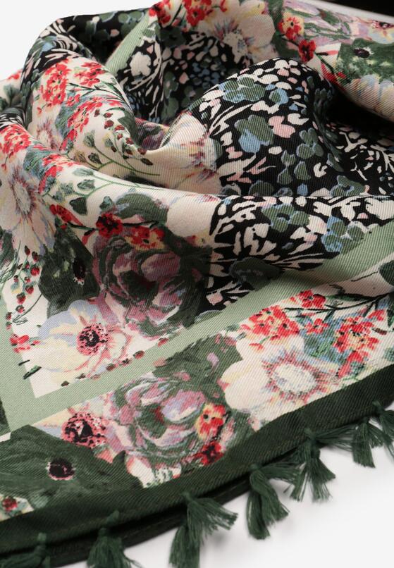 Zielony Szalik z Wiskozy w Kwiatowy Wzór Ozdobiony Frędzlami Auvo 2