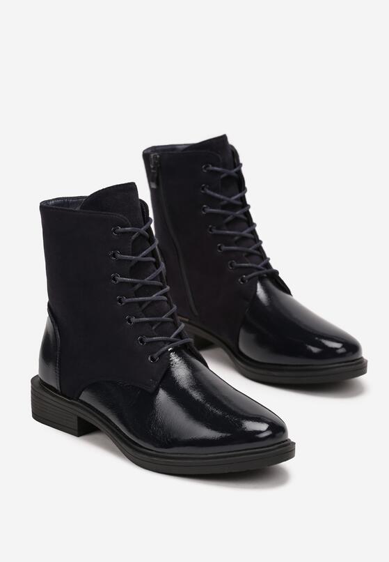 Granatowe Botki z Lakierowanymi Wstawkami i Sznurowaniem Janussia 4