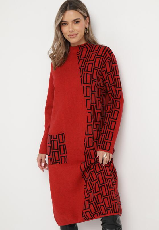 Czerwona Sweterkowa Sukienka Midi z Asymetrycznym Wzorem i Kieszenią Chantila