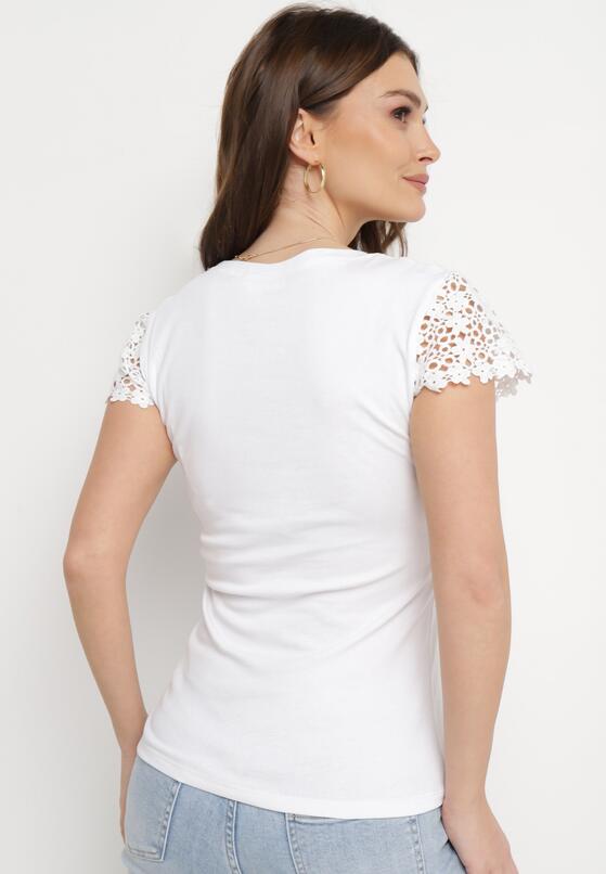 Biały Bawełniany T-shirt z Koronkowymi Rękawami i Serduszkiem z Cyrkonii Wleddia 3