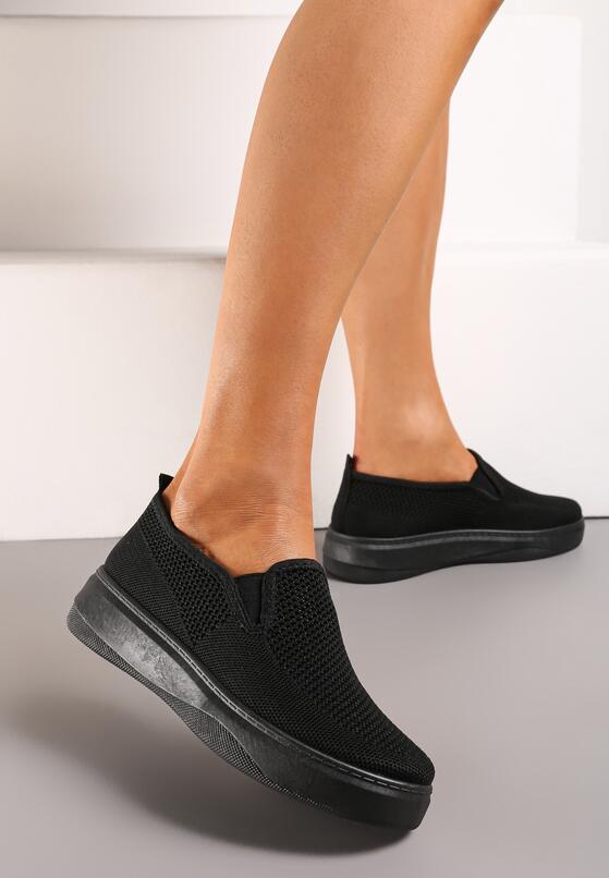 Czarne Wsuwane Tenisówki na Niskiej Platformie z Elastyczną Cholewką Triona 2