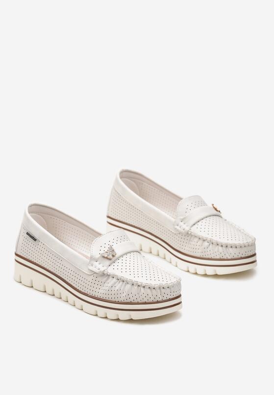 Białe Półbuty z Perforacją ze Skórzaną Wkładką i Metalową Ozdobą w Kształcie Motyla Semtia 5