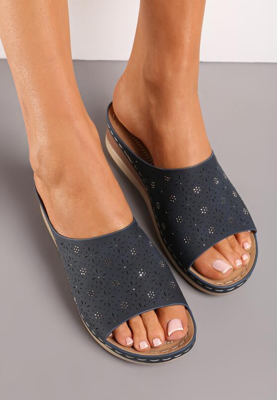 Niebieskie Klapki na Niskim Koturnie Ozdobione Drobnymi Cyrkoniami  Faleen 3