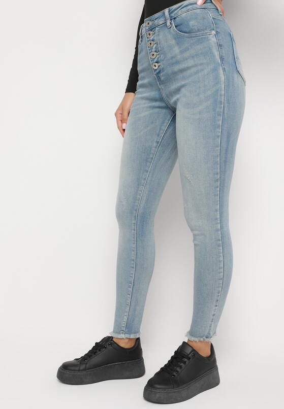 Niebieskie Jeansy Skinny z Postrzępionymi Nogawkami Odettema 1