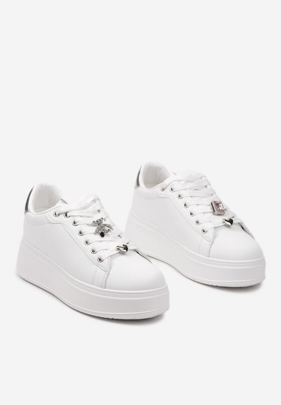 Biało-Srebrne Sneakersy na Grubej Podeszwie przed Kostkę z Metalowymi Zawieszkami Ozdobionymi Cyrkoniami Nasulla 5