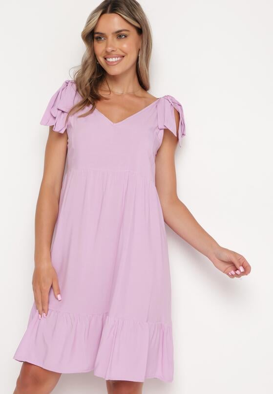 Fioletowa Sukienka na Wiązanych Ramiączkach o Rozkloszowanym Kroju z Trójkątnym Dekoltem Tiamaty 1