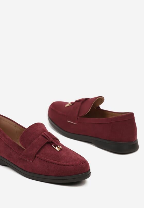 Bordowo-Czerwone Mokasyny Ozdobione Zawieszkami Kłódka i Kółko Mitherra 6