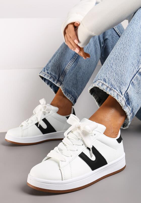 Biało-Czarne Płaskie Sneakersy z Geometrycznym Zdobieniem Armeria 2