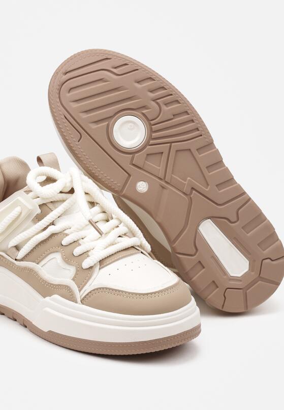 Ciemnobeżowe Płaskie Sneakersy z Geometrycznym Zdobieniem Evithia 6