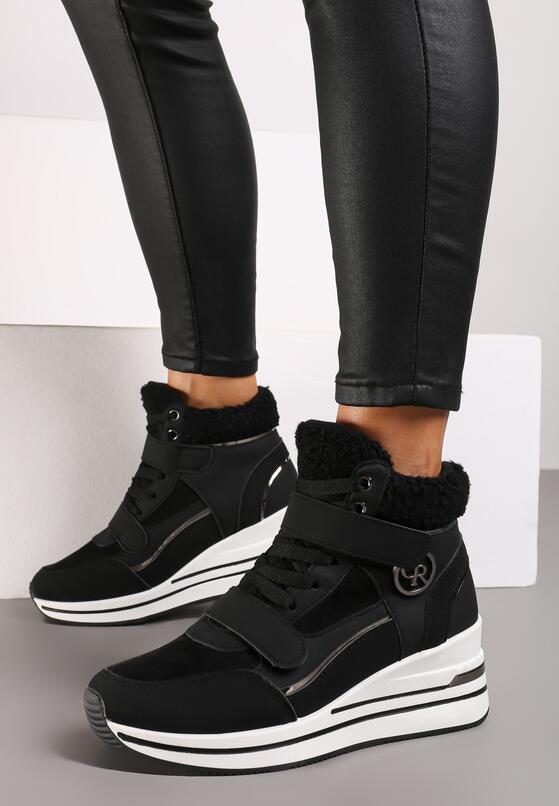 Czarne Sznurowane Sneakersy na Koturnie ze Sztucznym Futrem i Metalicznymi Aplikacjami Leridras 1