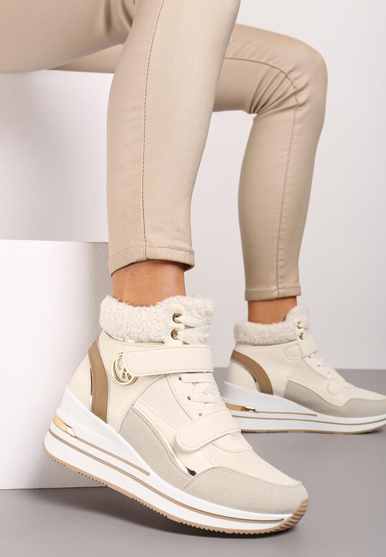 Beżowe Sznurowane Sneakersy na Koturnie ze Sztucznym Futrem i Metalicznymi Aplikacjami Leridras 1