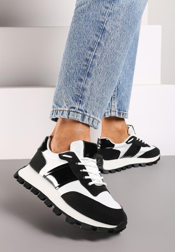 Czarne Sznurowane Sneakersy na Grubej Tłoczonej Podeszwie Arrevera 1