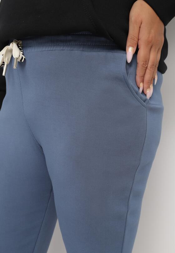 Niebieskie Dresowe Spodnie Joggery z Wysokim Stanem i Napisami Lerithelle 5
