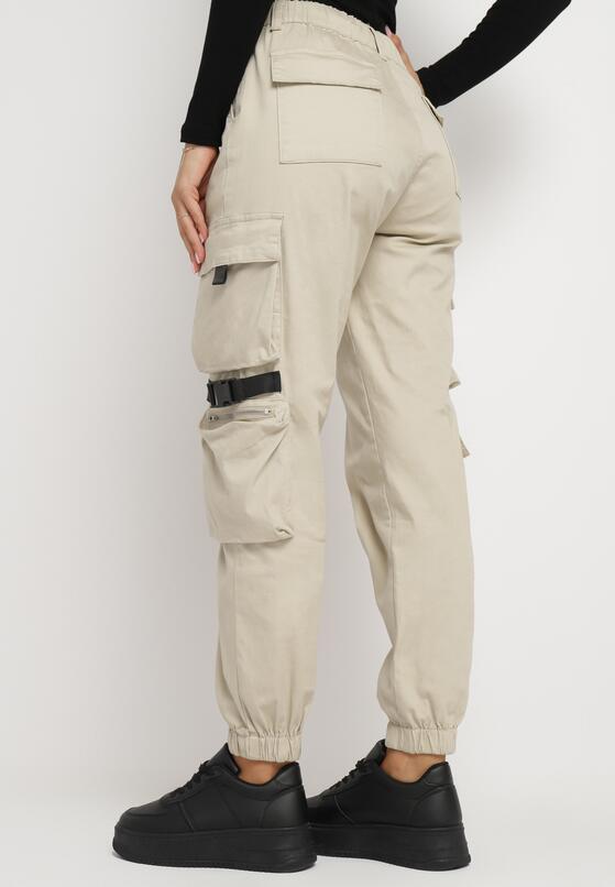 Pantaloni Bej deschis 3