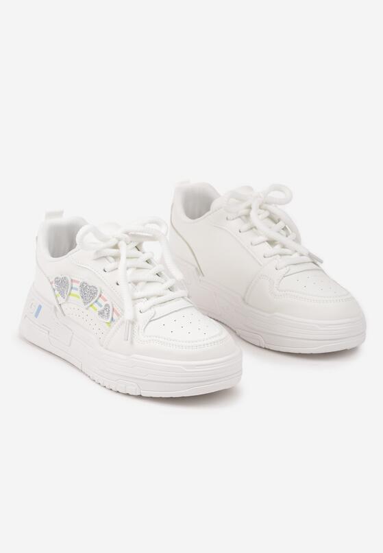 Białe Sneakersy z Naszywkami w Kształcie Serduszek Iritia 5