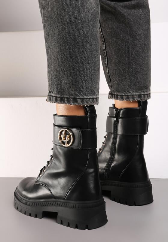 Czarne Botki Workery na Płaskiej Podeszwie z Paskiem na Rzep z Metaliczną Aplikacją Hanilda 3