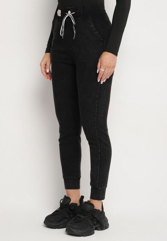 Pantaloni Negri 1