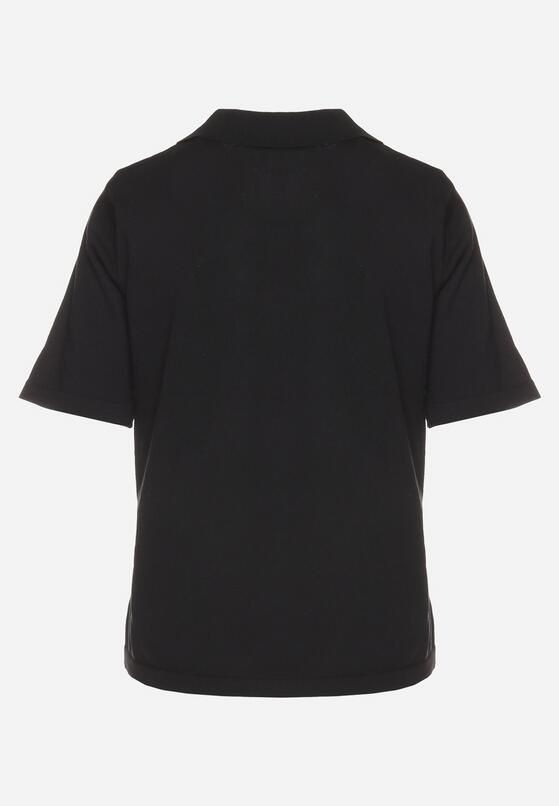 Czarny Wiskozowy T-shirt z Naszywką Misia i Guzikami przy Dekolcie Callidora 7