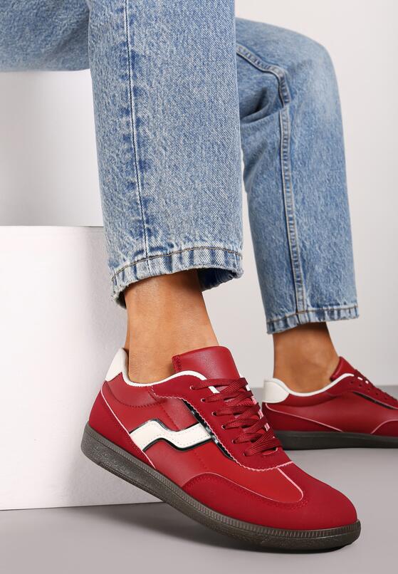 Czerwone Sneakersy z Wywiniętym Językiem i Geometryczną Wstawką Riaviana 1
