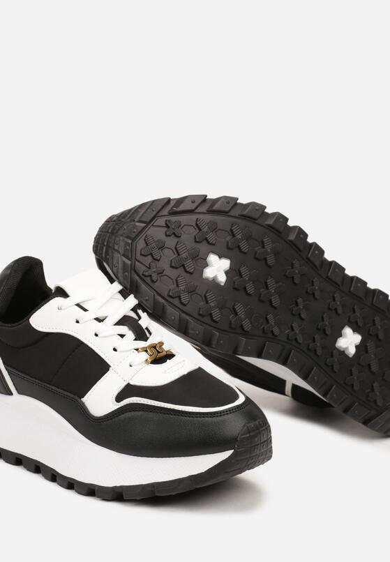 Czarne Sneakersy na Platformie z Ozdobną Aplikacją Przy Wiązaniu Amirorae 6