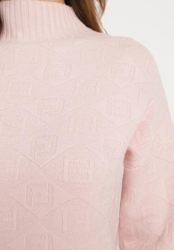 Różowy Sweter Golf z Ozdobnym Tłoczeniem Zakończony Ściągaczem Melodiea 5