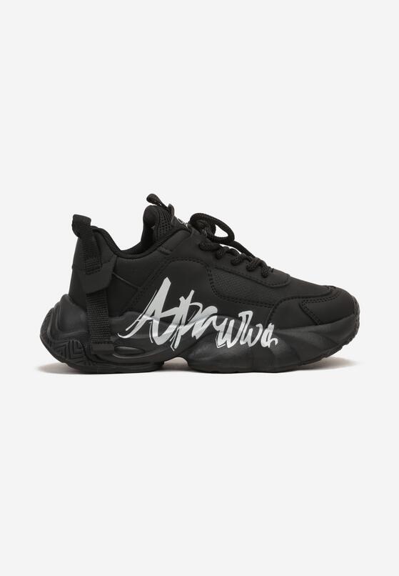 Czarne Buty Sportowe Sneakersy na Grubej Tłoczonej Podeszwie Ozdobione Napisem Celestira 1