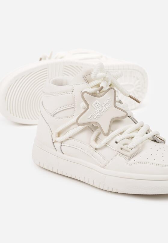 Białe Sneakersy z Wysoką Cholewka na Płaskiej Podeszwie z Gwiazdą Savilia 6