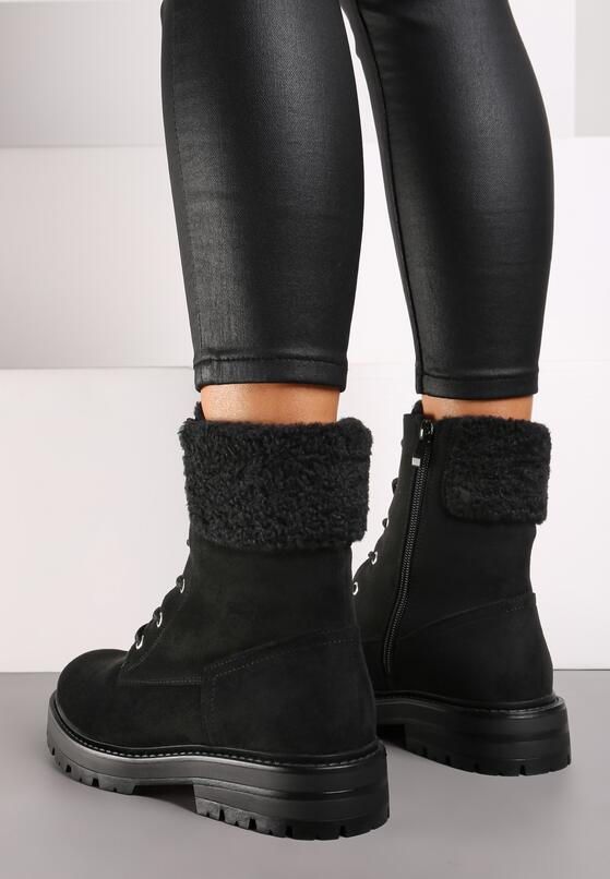 Czarne Botki Workery na Płaskiej Podeszwie Zdobione Futerkiem Typu Baranek Nevasilla 3