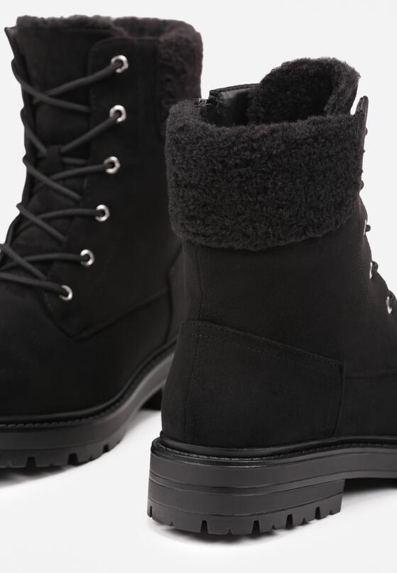 Czarne Botki Workery na Płaskiej Podeszwie Zdobione Futerkiem Typu Baranek Nevasilla 6
